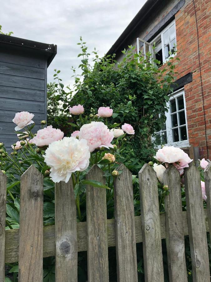 The Cottage Sulgrave Экстерьер фото